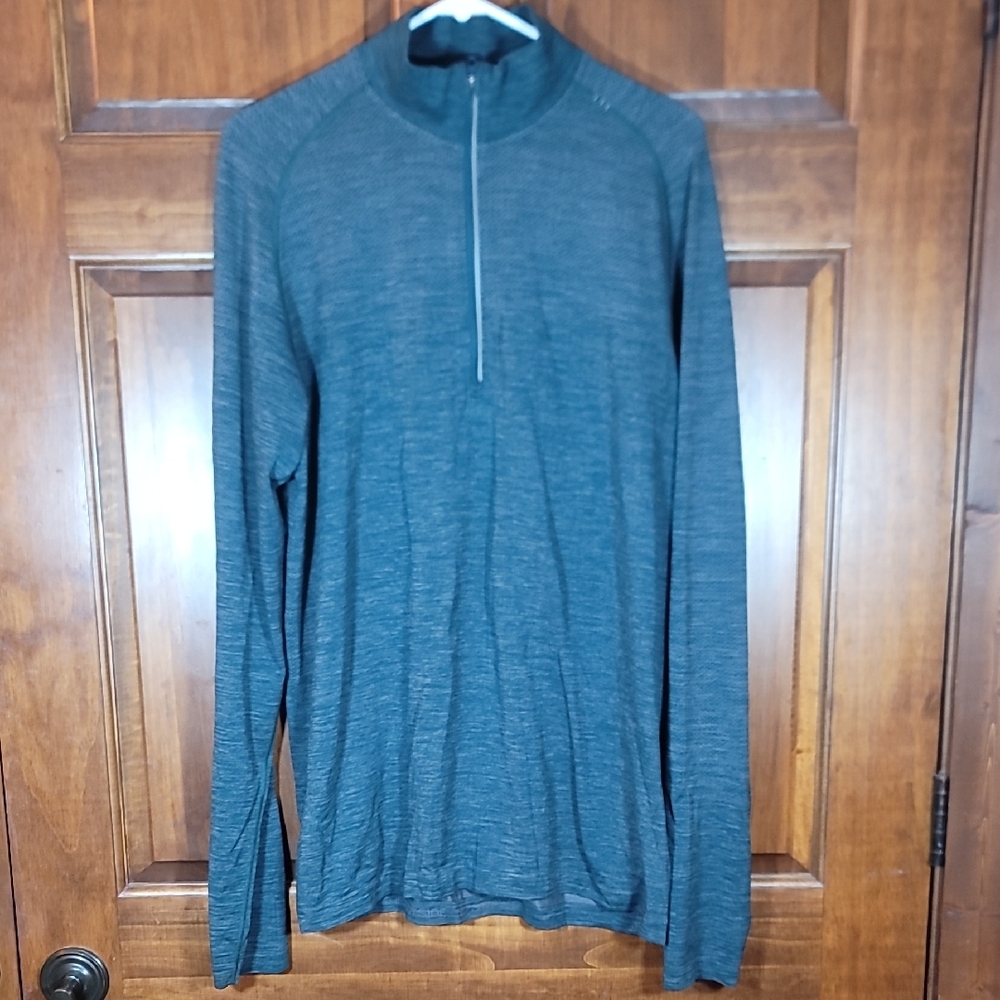 lululemon athletica Gray Short Sleeve Tee